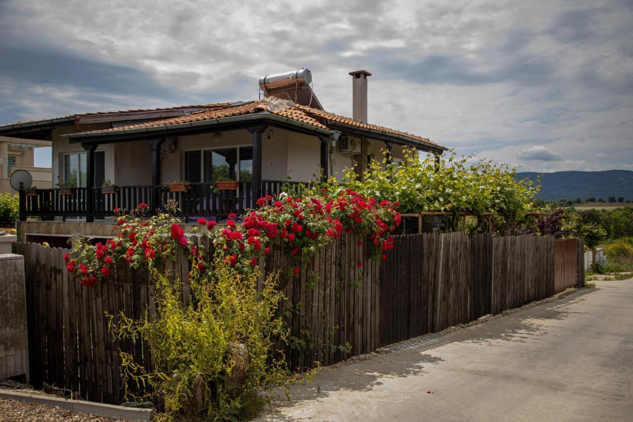 Villa Beni - 4 Bedroom Private House By Flаt Manаger Lozenets Luaran gambar